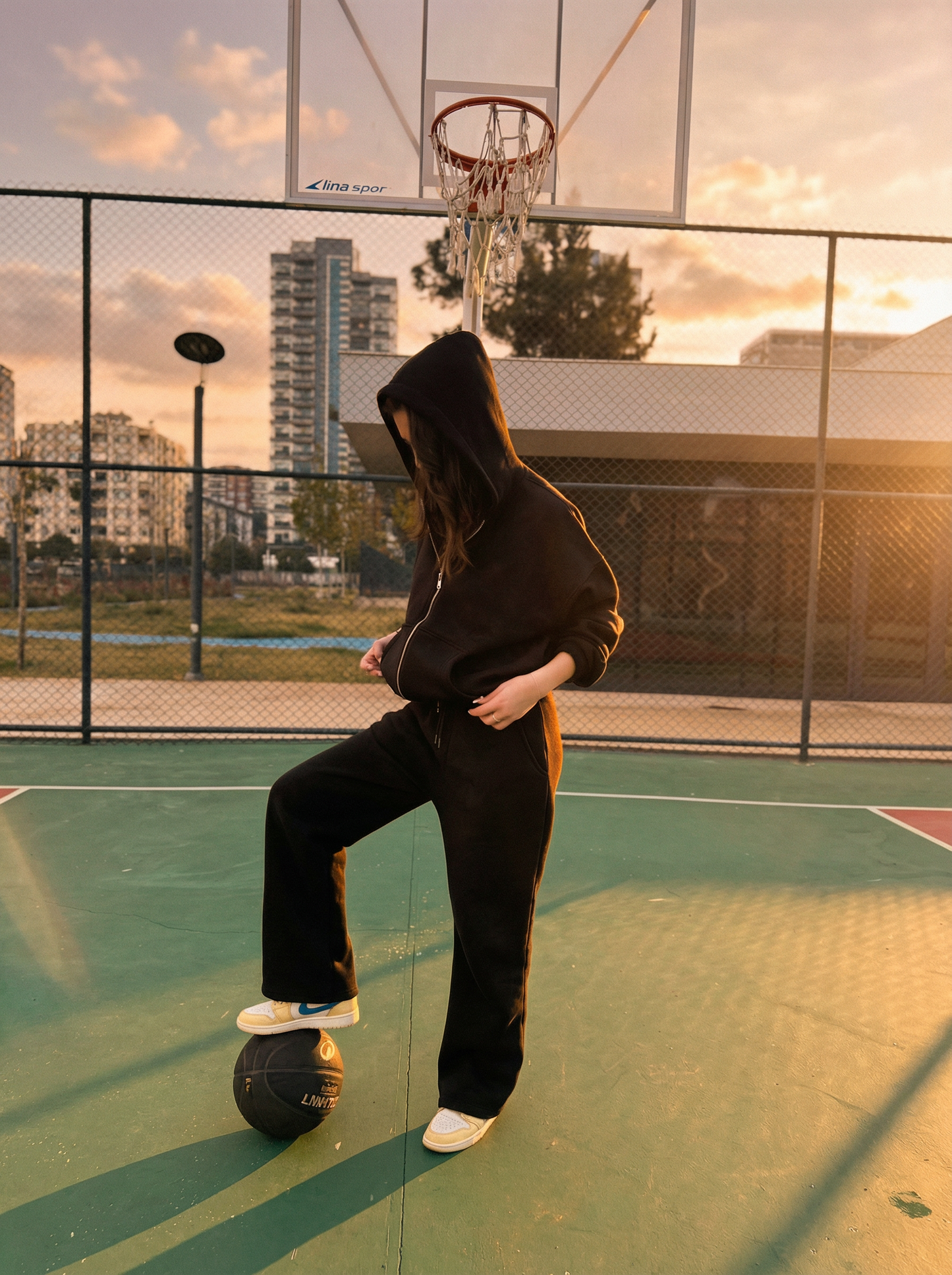 Siyah Crop Zip-Up & Palazzo Eşofman Takımı